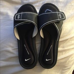 Women’s Nike slides